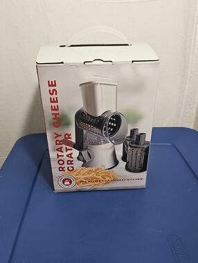 Rotary Cheese Grater - White Kitchen Tool